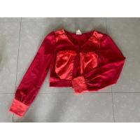 ราคา เสื้อคลุมสีแดง lyn around (22574078913)