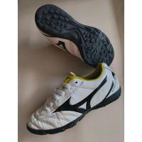 ราคา Mizuno รองเท้าเตะบอล ร้อยปุ่มยาว 22cm EU 35 มือสอง ของแท้ 100% (52255760220)
