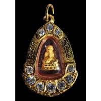 ราคา หลวงปู่ทวด รุ่นลอยองค์ 104 ปี ปี 2559 เนื้อทองคำ (49210731213)