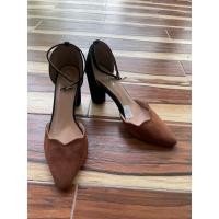 ราคา รองเท้าคัชชุ มือสอง size39 (23535121323)