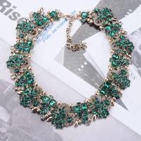 ราคา 2023 New Fashion Green Crystal Rhinestones Large Collar Choker Necklace Women Golden Metal Statement Big Bib Necklace Je (26061883063)