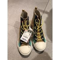 ราคา รองเท้าผู้ชาย Zara มือสอง ใช้น้อย รองเท้าผ้าใบไซส์37/38/39 (4674820484)