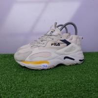 ราคา (37.5/23.5 cm) Fila Ray Disruptor สภาพสวยๆ ฟีล่า มือ2ของแท้ รองเท้าผ้าใบเกาหลีผู้หญิง (25731204350)