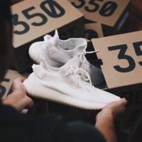 ราคา Yeezy Boost 350 V2 Triple white / Yecheil (1609142710)