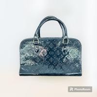 ราคา กระเป๋าถือหนังแก้วแท้100%LV(มือสอง) (18980211778)