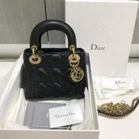 ราคา Lady Dior Mini 2019 สีดำ อะไหล่ทอง สายโซ่ สภาพสวยงามมากๆ (7019421439)