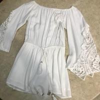 ราคา จั๊มสูทสีขาว (667462492)