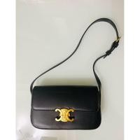 ราคา กระเป๋าหนังแท้ Cel^^e มีเลขกระเป๋า (used) (53406289188)