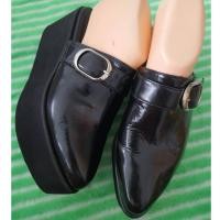 ราคา รองเท้าคัทชูเปิดส้นหนังแก้วสีดำ size:35/22 cm พื้นเดิม สภาพดี #มือสอง 582 (26961347617)