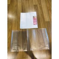 ราคา พลาสติกห่อปกหนังสือ มี 2 ขนาด คือ 35 ใบ = 8.5 x 16.5 นิ้ว และ 30 ใบ = 10 x 18 นิ้ว ยังไม่ผ่านการใช้งาน ของมือสอง (22662816889)