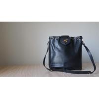 ราคา Nina Ricci กระเป๋าหนังแท้ฝรั่งเศสทรงถัง - มือสอง (28188759186)