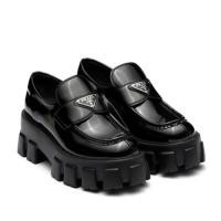 ราคา USED !!! PRADA MOONLITH PATENT LEATHER LOAFERS (24484360058)