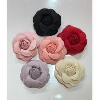 ราคา เข็มกลัด ดอกคามิเลีย6cm ดอกกุหลาบ ตกแต่งเสื้อผ้า ตกแต่งกระเป๋า (29382107905)
