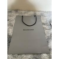 ราคา ถุงกระดาษบาลองbalenciagaแท้มือสอง (22175285189)