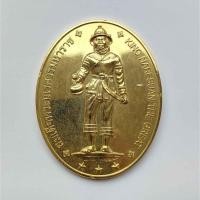 ราคา เหรียญขนาดใหญ่ สมเด็จพระนเรศวรมหาราช ครบรอบ 100 ปี กองทัพภาคที่ 3 พศ 2545 เหรียญชุบทอง ขนาด 5.5x7 เซน พร้อมกล่องเดิม (19694100118)