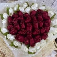 ราคา ช่อดอกไม้จากผ้า บูเก้หัวใจ สำหรับเจ้าสาว (1713750434)