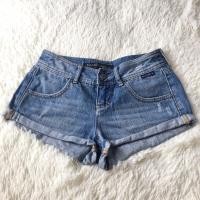 ราคา กางเกงยีนส์ขาสั้นปักการ์ตูนมูมินกระเป๋าหลัง BILLABONG Size S (8671670825)