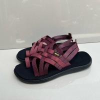 ราคา Teva รัดส้นมือสองสีแดงไซส์38 (24334184100)