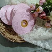 ราคา ริบบิ้นผ้าซาตินสีชมพู 25หลา ม้วนละ25บาท (7527915859)