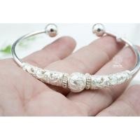 ราคา กำไลเงินฉลุลายขัดขาว (3884623132)