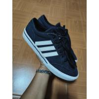 ราคา Adidas สีดำแถบขาว ไซร้ 42.5/27 มือสองของแท้ (45300896493)
