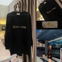 ราคา sweater dress เสื้อแขนยาวสเว็ตเตอร์แบรนด์ Valentino Hugo✔️✔️✨✨ของแท้มือสอง (29663853392)