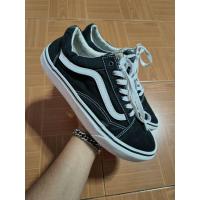 ราคา Vans สีดำหนอนขาว ไซร้ 40/26 มือสองของแท้ (48354864281)