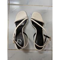 ราคา ร้องเท้าส้นสูง Charles & Keith (มือสอง) (9318728539)