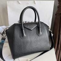 ราคา กระเป๋าสะพาย Good condition! Givenchy antigona small 2020 สีดำ ช้อปไทย สภาพดีสวย ทรงสวย มีใบเสร็จ รอเช็คสต๊อก (57110195705)