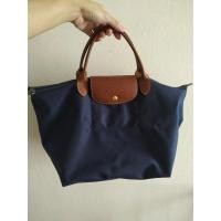 ราคา กระเป๋าลองชอมlongchampแท้ มือสอง หูสั้น size M สีน้ำเงิน Navy สภาพดี ส่งฟรีจร้าาา งดต่อรองค่ะ (4932497376)
