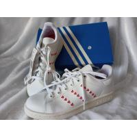 ราคา ส่งฟรี !! รองเท้า Adidas Stan smith ❤️❤️ ลายหัวใจ Size 3UK 35.5 22cm (19573539505)