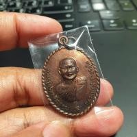ราคา เหรียญปั้มรุ่นแรกยกช่อฟ้าหลวงพ่อกำจัด วัดป่าสัก จ.ชัยนาท ปี 2555 (เหรียญหยุดกระสุน) (17333705987)