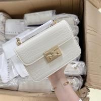 ราคา กระเป๋าสะพายข้างผู้หญิงคุณภาพสูงลายหนังงูรูปตัว ค (29427671173)