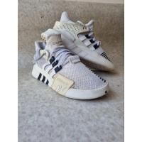 ราคา Adidas EQT สีขาว สีดํา uk 42/26 (24086268605)