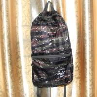 ราคา Herschel​ Packable​ Daypack​Woodland Camo​ มือสอง​ แท้​​ (1580641985)