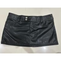ราคา ใหม่ H&M กระโปรงสั้นหนังสีดํา (วีแกน) (44960467157)