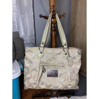 ราคา Coach มือ2ของแท้100% (5280306830)