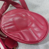ราคา กระเป๋าคาดอกคาดเอวสีแดงมือสอง (29608992799)