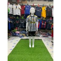ราคา ชุดกีฬาเด็ก ชุดฟุตบอลเด็ก ทีม ยูเวนตุส​ 2023-2024(เสื้อ+กางเกง) เนื้อผ้าดีใส่สบายราคาถูกๆเลยครับ (19279774351)