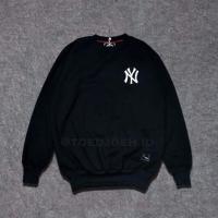 ราคา Crewneck ny โลโก้เล็ก สีดํา (41655724546)