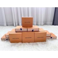 ราคา New LV.กล่องใส่กระเป๋าตัง มือสอง (10037239463)