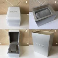 ราคา กล่องนาฬิกา แบรนด์ DKNY ของแท้ กล่องแบบหรูหราไฮโซ ทรงแข็ง เรียบหรู ดูแพง ลายคือดีมาก ใหม่เอี่ยม ใส่นาฬิกา หรือของได้เลย (6637841499)