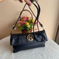 ราคา Tory Burch ลุ้น ฐาน 10 นิ้วสูง 6 นิ้ว หนังแท้ ซับในลายแบรนด์ สายเทียบถอดได้ สภาพดีพร้อมใช้งาน (27510617292)