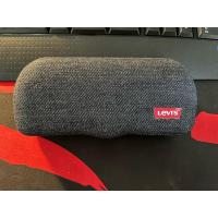 ราคา กล่องใส่แว่นตา Levi’s *มือสอง** (24709344722)