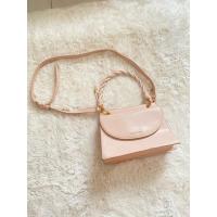 ราคา Charles & Keith Twist Top Handle Front Flap Bag | กระเป๋าสะพาย CK ดั้งเดิม | กระเป๋าสะพายข้าง | กระเป๋าโท้ต (52010379476)