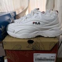 ราคา มือสอง ของแท้ 100% Fila Ray สีขาว Size 40 (1732074856)
