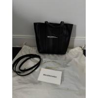 ราคา balenciaga everyday tote bag xxs (used) (49050862174)