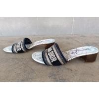 ราคา รองเท้าแบรนด์เนมมือสอง Dior แท้ สภาพ 95%(made in italy) Sz 36/23 cms (56507236560)