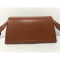 ราคา กระเป๋ามือสอง ของแท้ Charles & Keith หนังแท้ สีน้ำตาล ขนาด 9 นิ้ว พร้อมส่ง (13376600945)