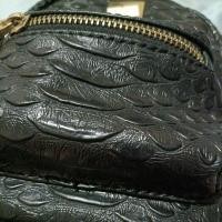 ราคา กระเป๋าเป้ หนัง สีดำ มือสองสภาพดี (29261059245)